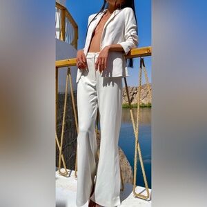 Elegant White Women's blazer and pants